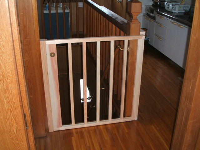 バリアフリーリフォーム Baby Gates 赤ちゃん階段転落防止柵 ベビーゲート施工例です
